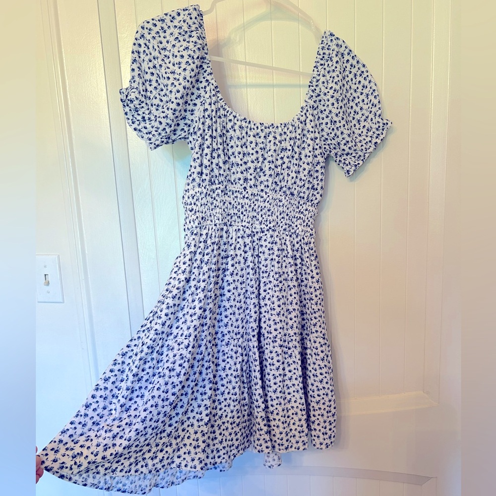 Hollister dress - Picture 2 of 4